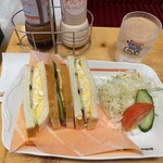 コメダ珈琲店 - 昼プレートミックスサンドコメチキなし+560円