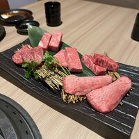 近江うし 焼肉 にくTATSU 青山本店 - 