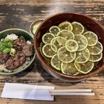 蕎麦人 秋 - 炙り黒毛和牛丼　すだちの冷やかけそば