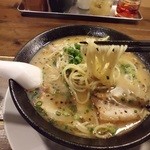 麺屋二郎 - らー麺かさね味 箸上げ