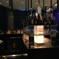 THE COSMOPOLITAN GRILL BAR TERRACE - バーカウンター