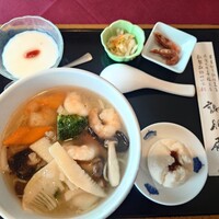 謝朋殿 幕張店 - 海老白湯ランチ