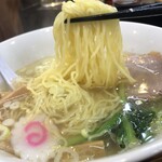 市々ラーメン - 麺リフト