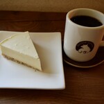 スコヤ コーヒー - レアチーズケーキとエチオピアモカ