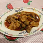 姫路のタイ屋台 玲 - 豚のレッドカレー炒め(パッペッムー)