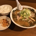 Ittetsu - 青じそ醤油ラーメン小ライス♡