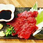 睦橋酒場 森のカレー - 極上赤身馬刺し