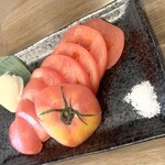 Mutsumibashi Sakaba Morino Kare- - 冷やしトマト珊瑚の塩添え