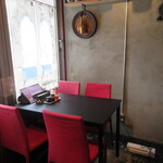 MY STYLE フォー - テーブル席2卓