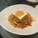 Kyouto Modan Terasu - からすみパウダーの乗ったバターを溶かしながら食べるパスタ