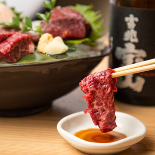 Uses horse meat from Odagiri Sangyo, known as “horse meat that you will never forget once you eat it”
