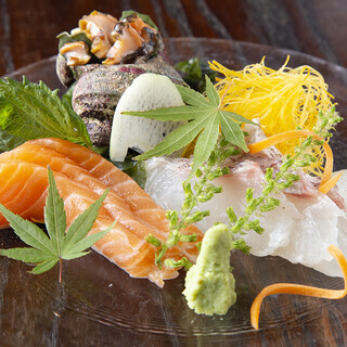 Taste seasonal ingredients! Seafood delivered directly from the farm