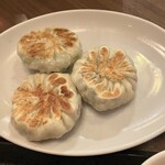 黄金の華 - 海老ニラ焼き餃子