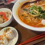 タイ国屋台食堂 ソイナナ - トムヤムラーメン