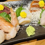 Wagyuu Motsunabe To Aburi Wagyuu Zushi Kanzen Koshitsu Izakaya Yaesuya - 