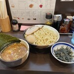 麺と餃子の工房 麺屋食堂 - 