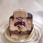 フジウ - フジウ。写真には写っていませんがチェリーがゴロッと３つ入っていました