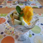 小さな洋食屋さん プティ リジエール - ハンバーグランチ(1980円)　ミニパフェ