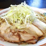 麺のあんまる + らーめん亨 - 鶏ガラ醤油らーめん（ネギトッピング）