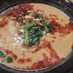 雲水樓 - 坦々麺アップ