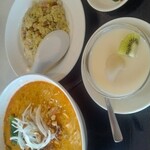 榮鳳 - 半チャーハンと担々麺