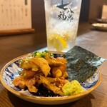 炭火と酒と肴 七福八郎 - お通し鶏ゆっけ