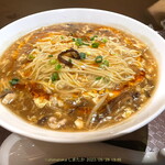 上海料理佳樹園 - 酸辣湯麺