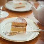 喫茶 半月 - ヴィクトリアサンドイッチケーキ