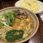 SOUP CURRY KING - 牛すじとと豆腐のスープカレー