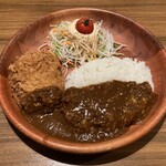 Bikkuri Donki - メンチカツカリーディッシュ