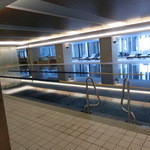 インターコンチネンタルホテル大阪 - ２０ｍの温水プール。水温は３０℃程度に保ってあるとか。