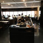 割烹蒲焼 わかな - 内観 2F食堂中央 入り口から