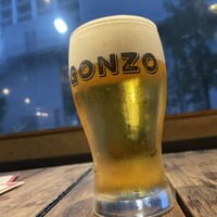ピッツェリア&トラットリア ゴンゾ 目黒店 - 乾杯ビール
