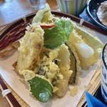 青山亭 - 野菜の天ぷら　たっぷり！