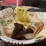 いち井 - 麺の様子