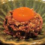 うしごろ 貫 - 良い肉を使っているとあって、卵が大きく見える位な小盛り感に溢れていましたが