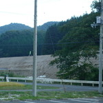 まきばのジャージー - 高速道路建設の様子が見えます。