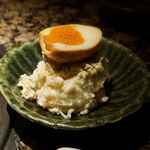 うしごろ 貫 - その後はきゅうりの存在感が凄ぶるデカイポテトサラダを頂き