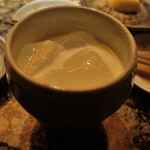 うしごろ 貫 - 飲むヨーグルトの如く濃厚な味わいの超濃厚ジャージーヨーグルト600円をゴクリと飲み干し