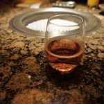 うしごろ 貫 - せっかくの貫なので、貫の売りである日本酒を何か飲もうと考え
      ロゼワインの様に真っ赤でフルーティーな味わいなスパーリングASIA微紅600円を頂き