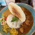 Curry&Spice青い鳥 - ・カシミーリチリチキンカレーはこんな感じ