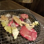 炭火焼肉屋台 たじま屋 - 