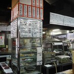 高砂屋 - 店内（調理場が広い）