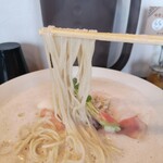 鶏×麦 らら - ストレート細麺です！