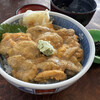 Takechan Zushi - 食べる寸前に殻から外したウニ。つまり生ウニ丼。やはり圧倒的な旨さ。少しジャリっとした。これはおととい自分で経験してわかる、どうしても少し殻が入る。生臭さとは無縁。