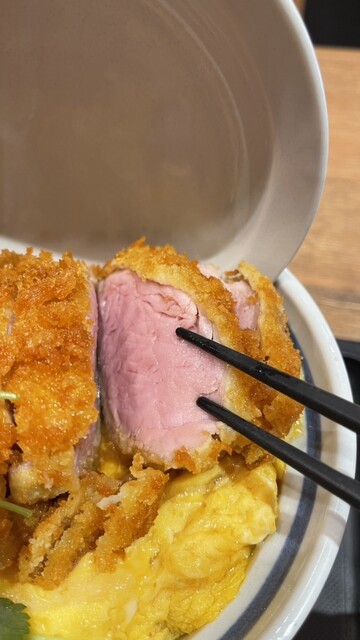 閉店】カツの太さは5センチ （Katsu no futosa 5cm【旧店名】1ポンドの
