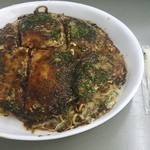 Okonomiyaki Matoba - そば肉玉シングル　500円（持ち帰りは容器代＋30円）　＊マヨネーズ付き