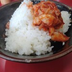 とんこつラーメンいしい - 銀シャリバーのキムチ