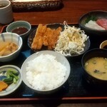 Kaburatei - 本日のかぶら定食（トンカツと刺身3種盛）