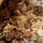 アジアンダイニングダリマ - ガパオの汁、しみしみ！